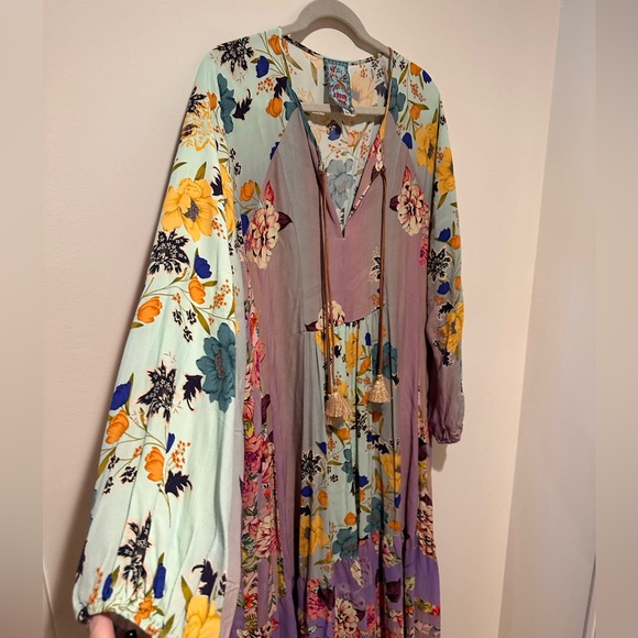 Johnny was gorgeous gown with pockets/ very beautiful. - Picture 5 of 14